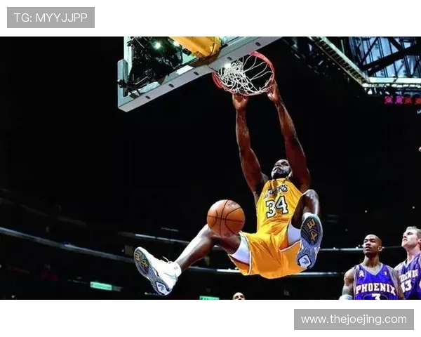 奥尼尔内线强攻拉开篮下空间助队频频得分爆发