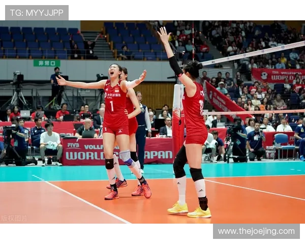 袁心玥家的冰箱里塞满了蛋白粉，连饮料都得排队等位置